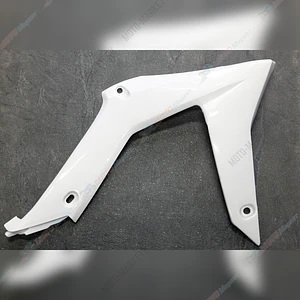 Облицовка передняя правая, белый Z6 250 21/18, Z6 250 Y 21/18, Z7 300 21/18, Z7 300 21/18 2018, Z8 300 21/18, RTC 300 21/18, RTC 300 21/19, RTC 300R,