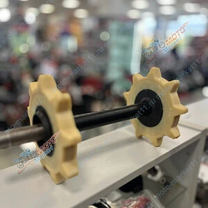 Вал ведомый (ось со звездами) под гусеницу Буран