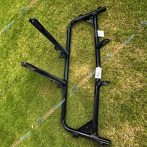 Крепление переднего пластика (крыльев) CABO